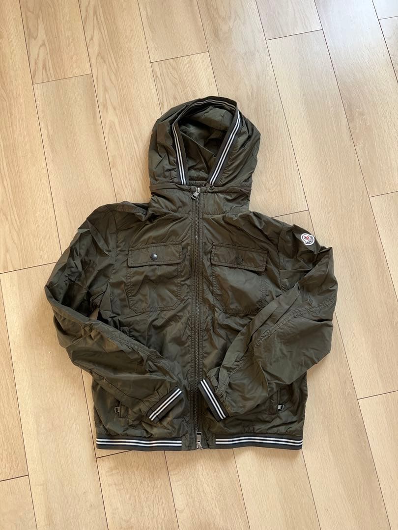 MONCLER フード付きナイロンジャケット オリーブ　サイズ2