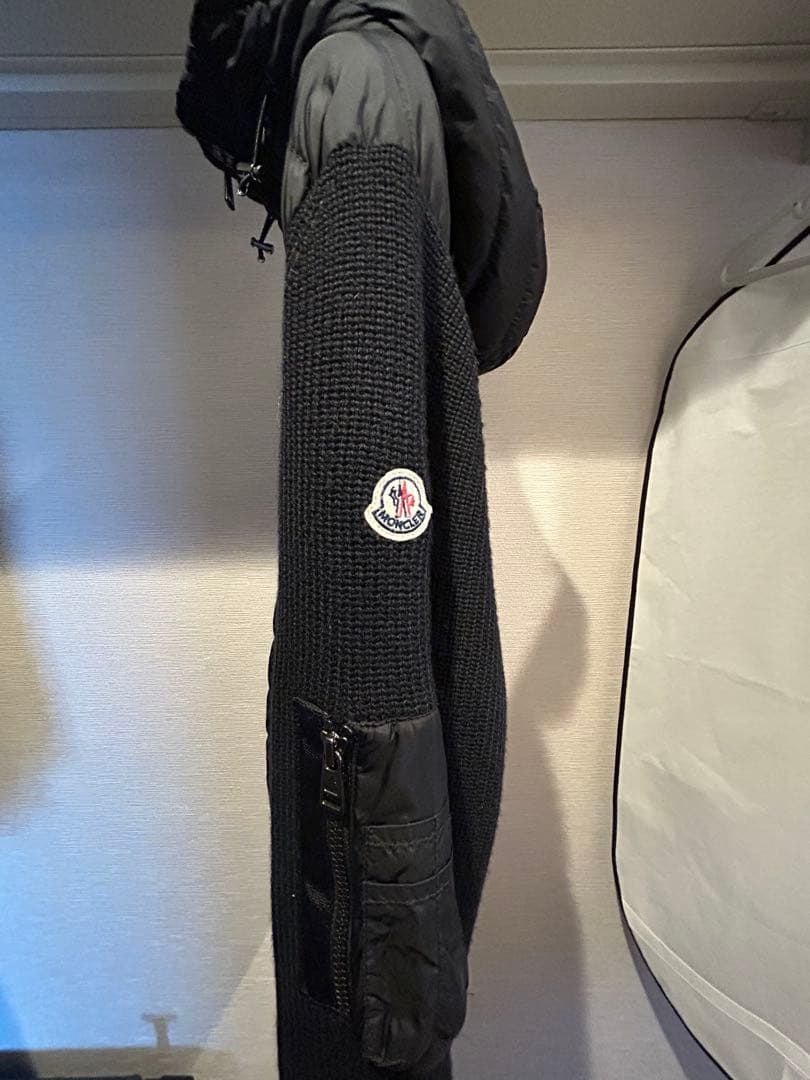 モンクレール MONCLERフード付きニットダウン　ブラック