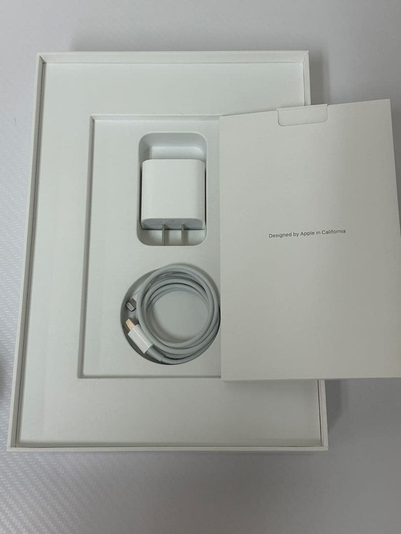 【美品】Apple iPad 第9世代 スペースグレー64GB Wi-Fi