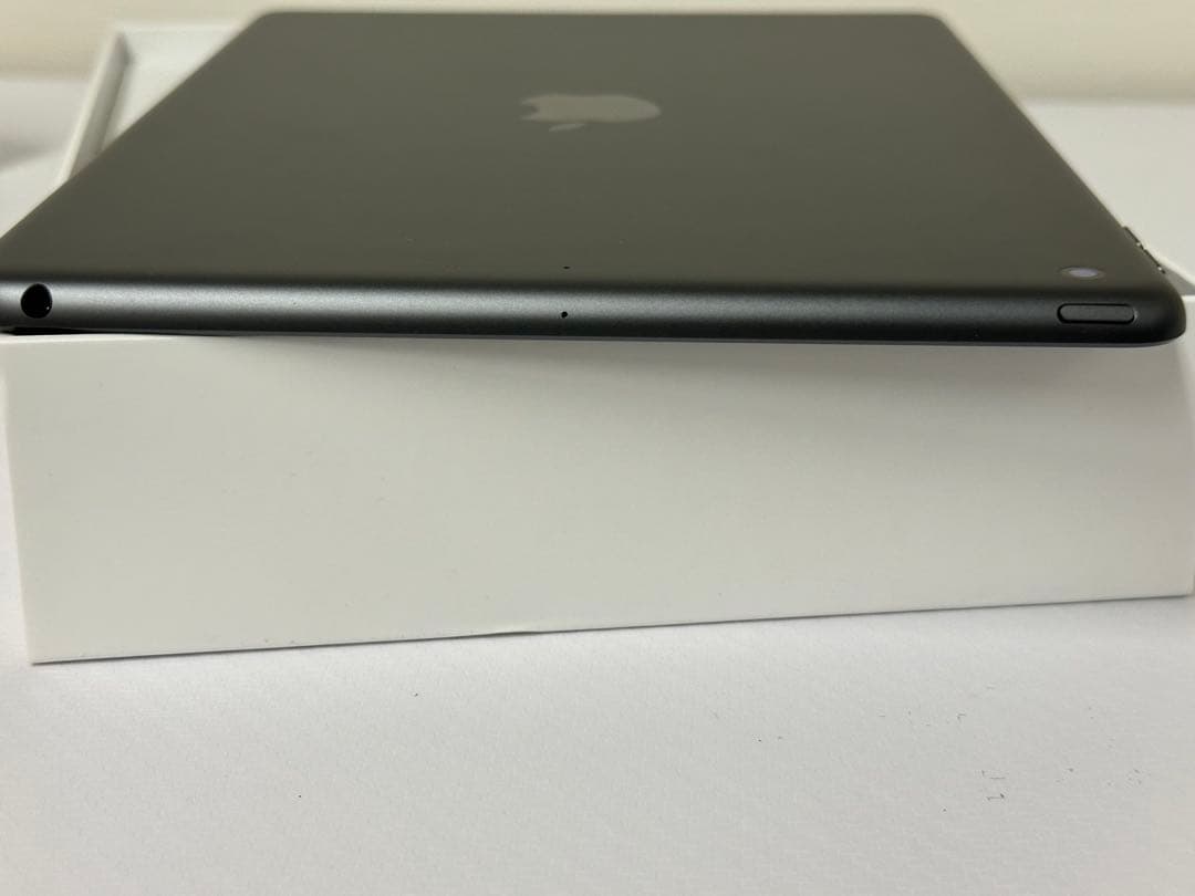 【美品】Apple iPad 第9世代 スペースグレー64GB Wi-Fi