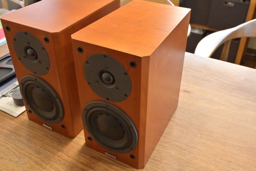 ディナウディオ　Focus 110 DYNAUDIO スピーカー　ペア　名機