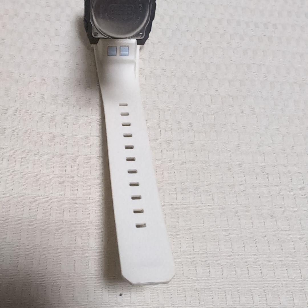 G-SHOCK g-8100 ホワイト