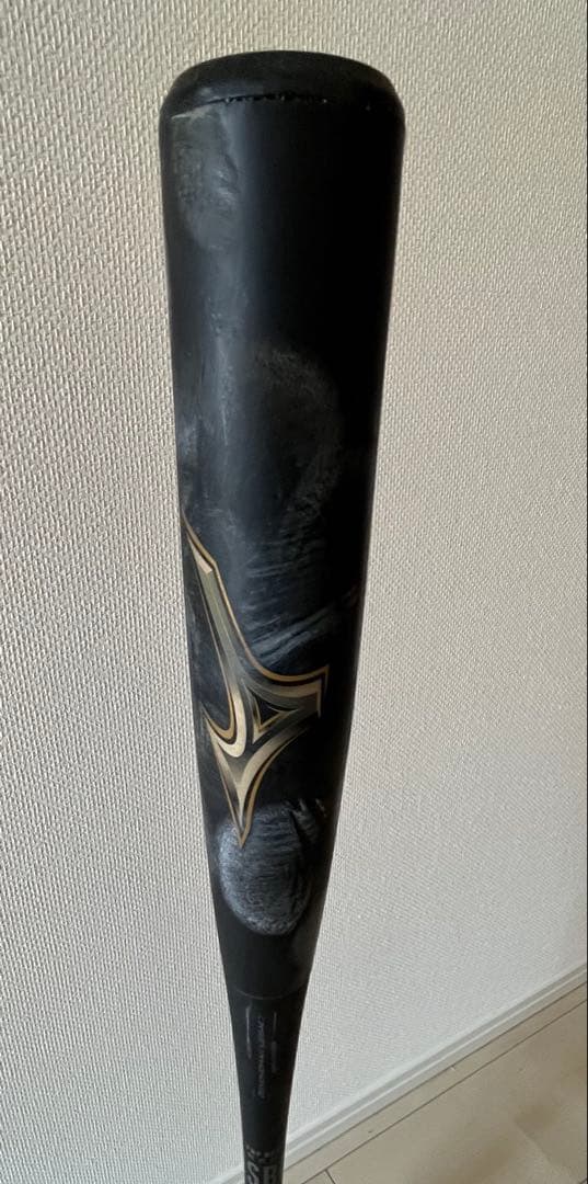 ミズノビヨンドマックスレガシー 一般軟式用85㌢730g(定価税込49500円)