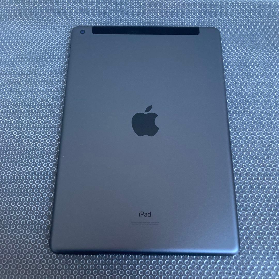 3642 外観美品☆電池良好☆iPad8 第8世代 32GB SIMフリー☆