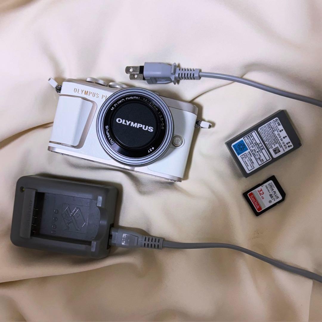 オリンパス ミラーレス カメラ 一眼レフ OLYMPUS PEN ホワイト 写真