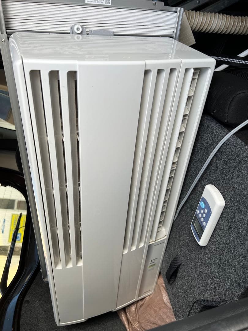 窓用エアコン ホワイト スリムタイプ リモコン付き