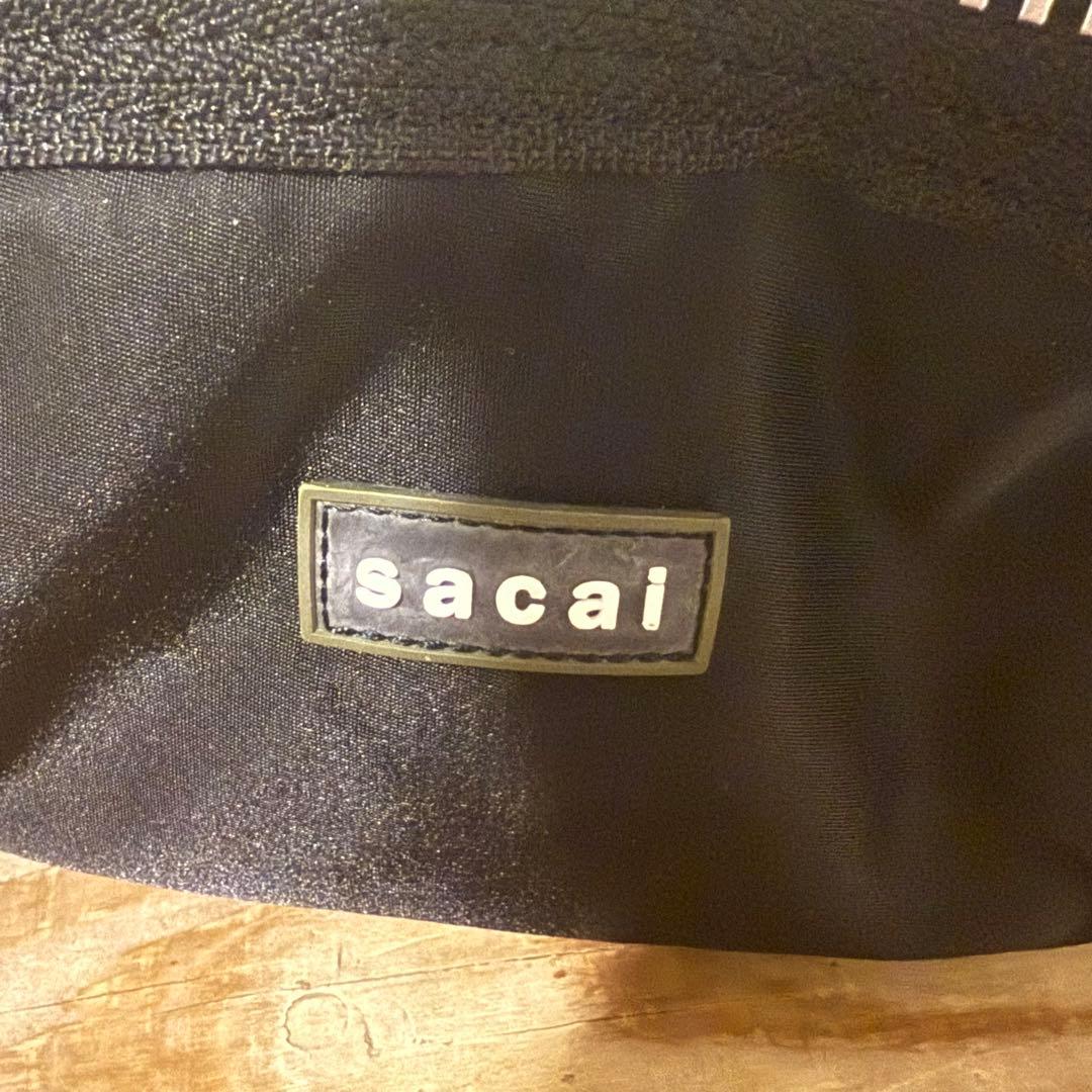 美品　sacaiサカイボディーバッグ　ショルダーバッグ　サカイ