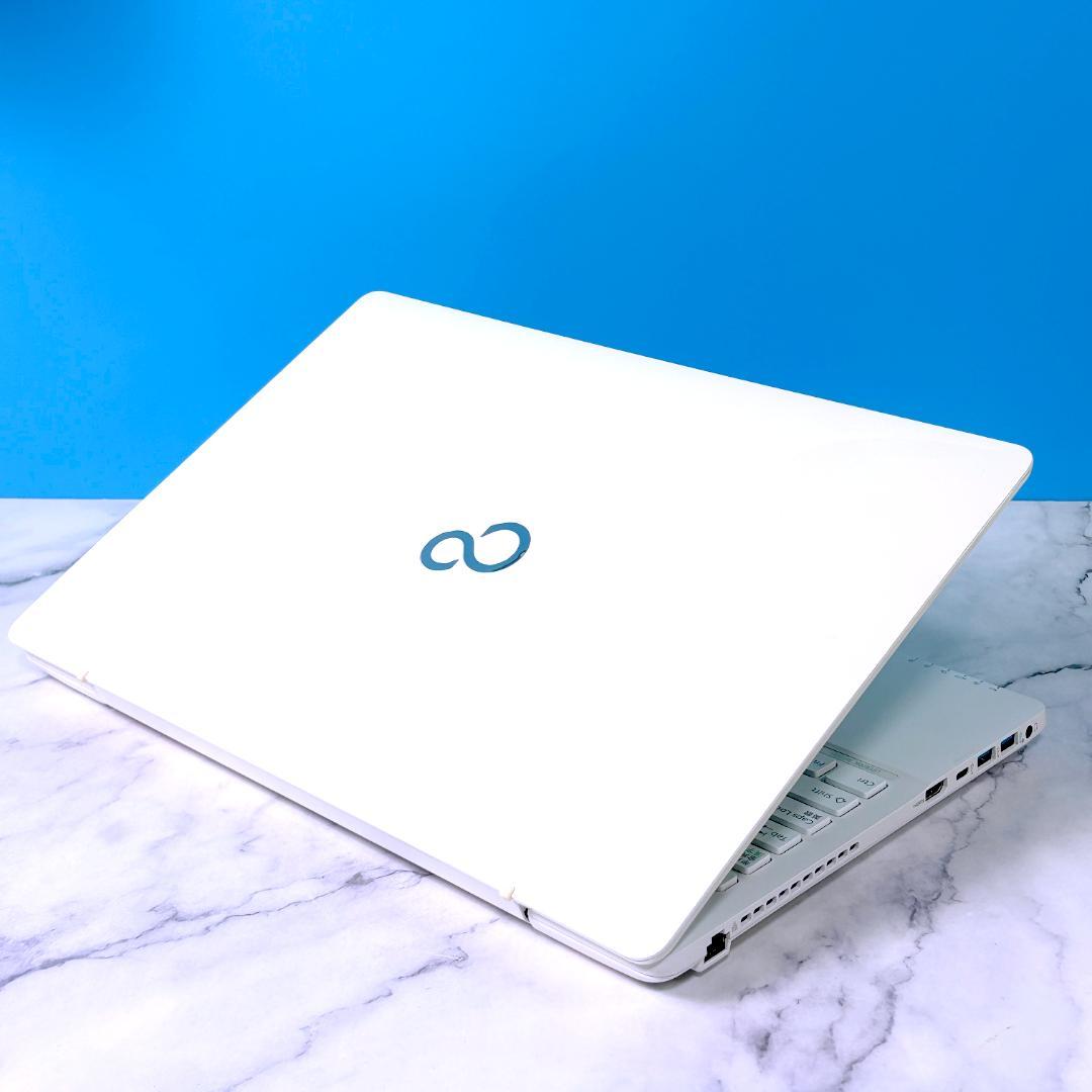 美品！Corei7・16GB・SSD・Win11・ホワイト ノートパソコン