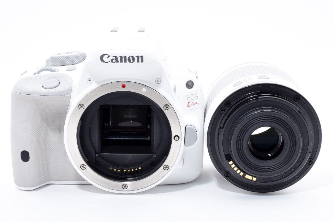 カメラバッグ付き✨Canon EOS KissX7 ホワイト✨シングルレンズ