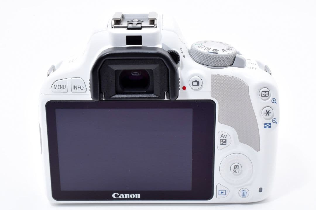 カメラバッグ付き✨Canon EOS KissX7 ホワイト✨シングルレンズ