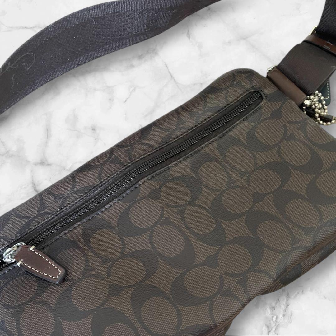 【極美品】COACH メンズ ボディバッグダブルポケット