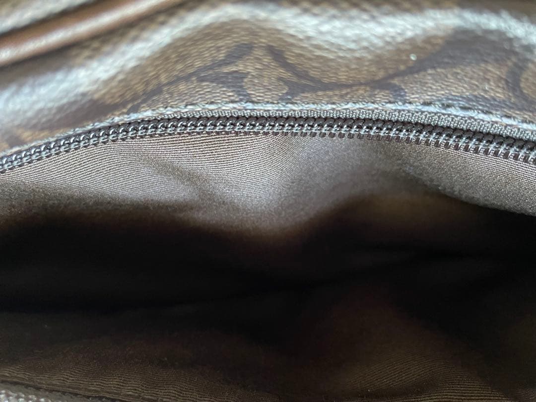 【極美品】COACH メンズ ボディバッグダブルポケット