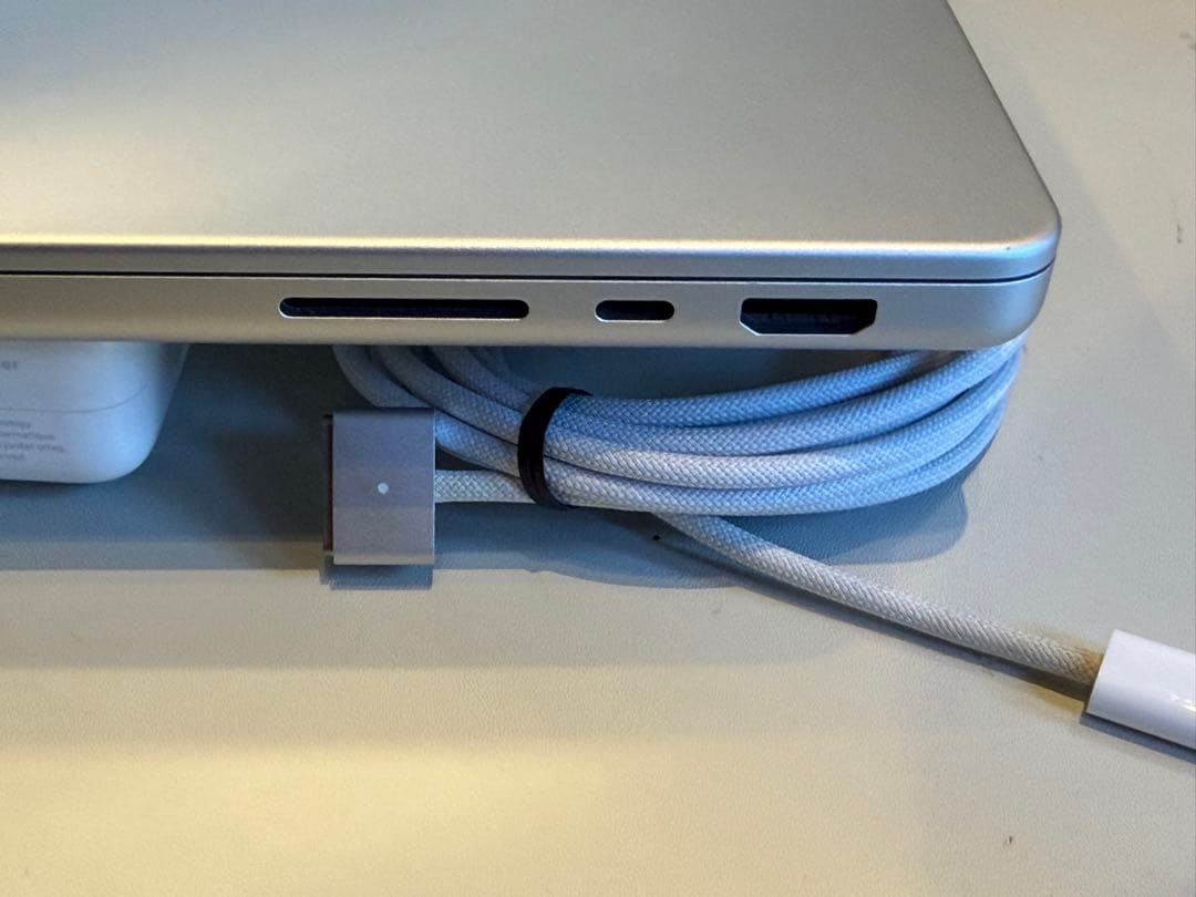 新品に近いMacBook Pro 14 M3 Pro 36GB JIS