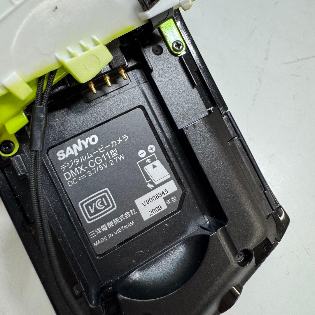 SANYOデジタルムービーカメラ　Xacti DMX-CG11 グリーン