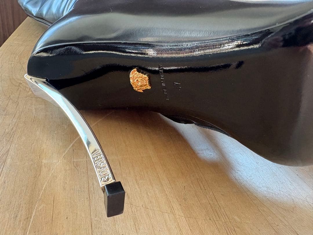 新春SALE!! 【新品】 VERSACE 本革 ハイヒール ロングブーツ