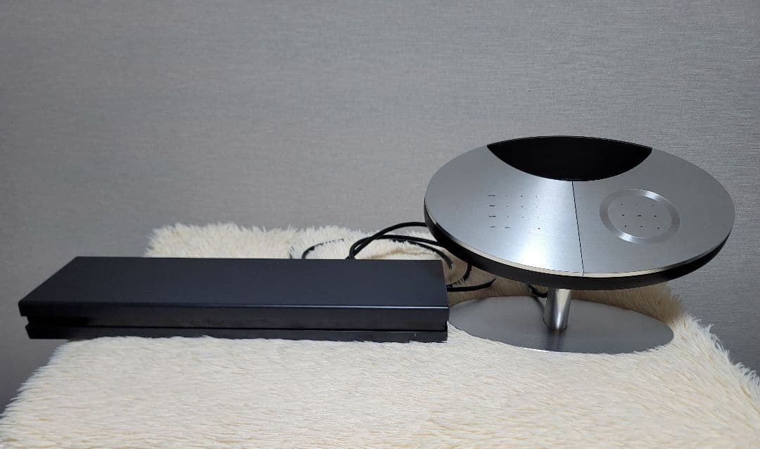 B&O BeoCenter 2, 天然木製ケース付きBeolab 4000