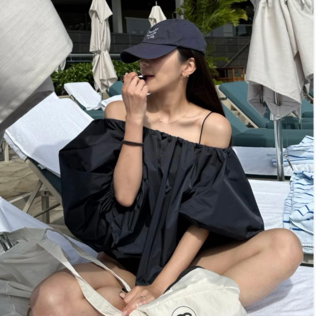 CARLA カーラ　オフショル　ブラック 黒　Otona