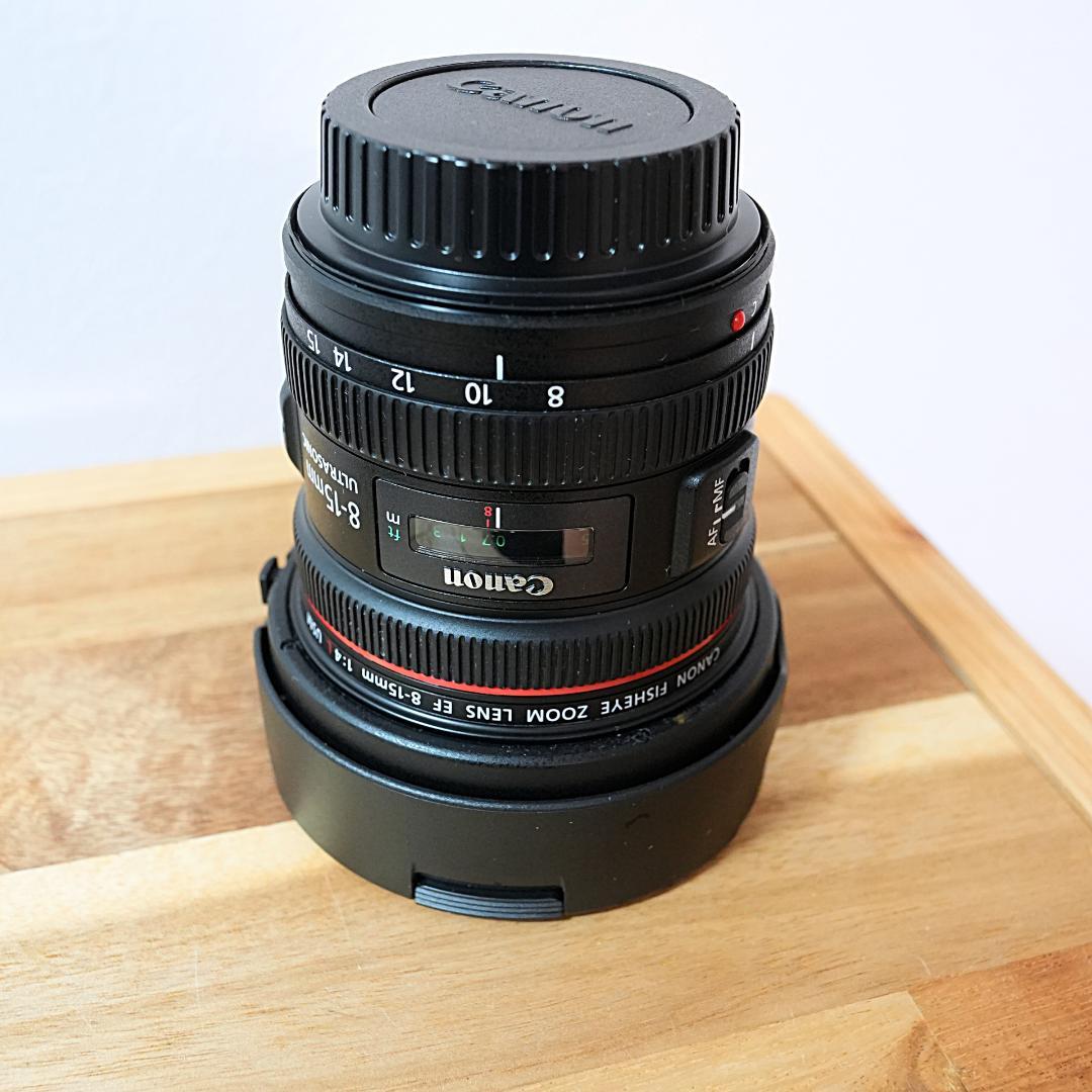 Canon EF 8-15mm f/4 L 魚眼ズームレンズ