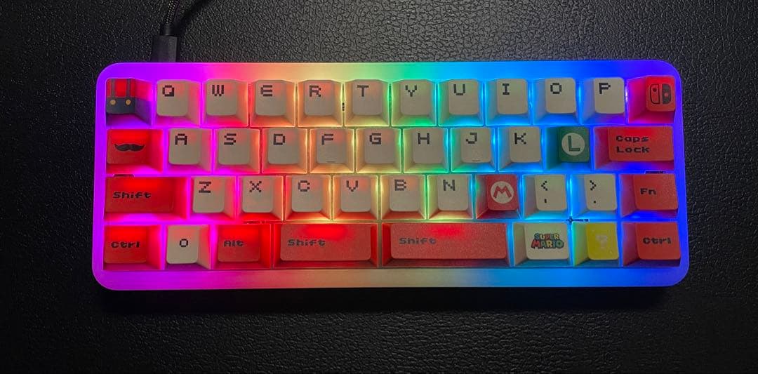 マリオ　キーボード　40% メカニカル