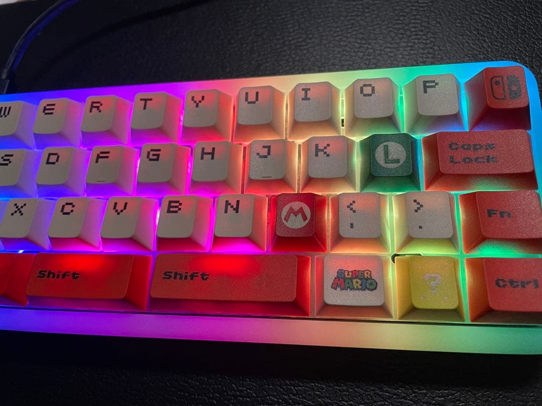 マリオ　キーボード　40% メカニカル