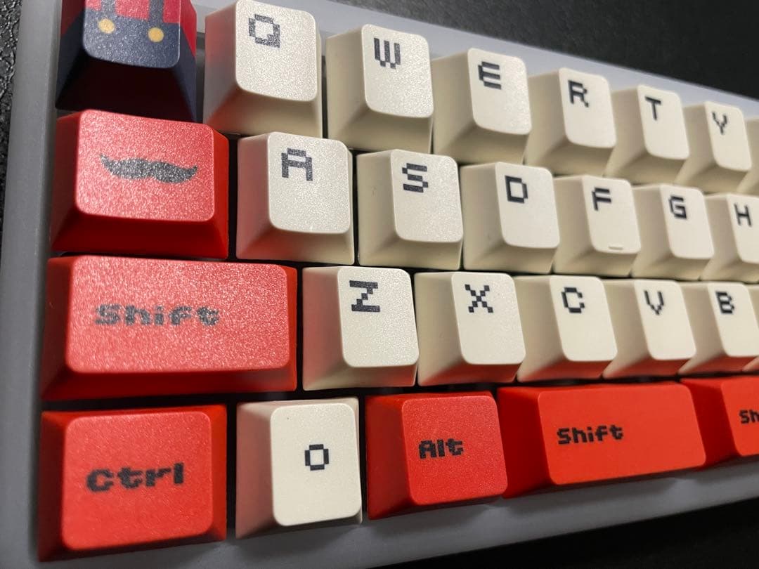 マリオ　キーボード　40% メカニカル