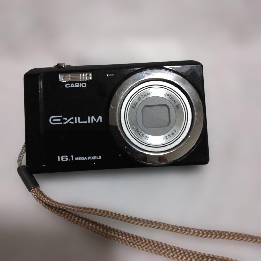 CASIO EXILIM 16.1メガピクセル コンパクトデジタルカメラセット