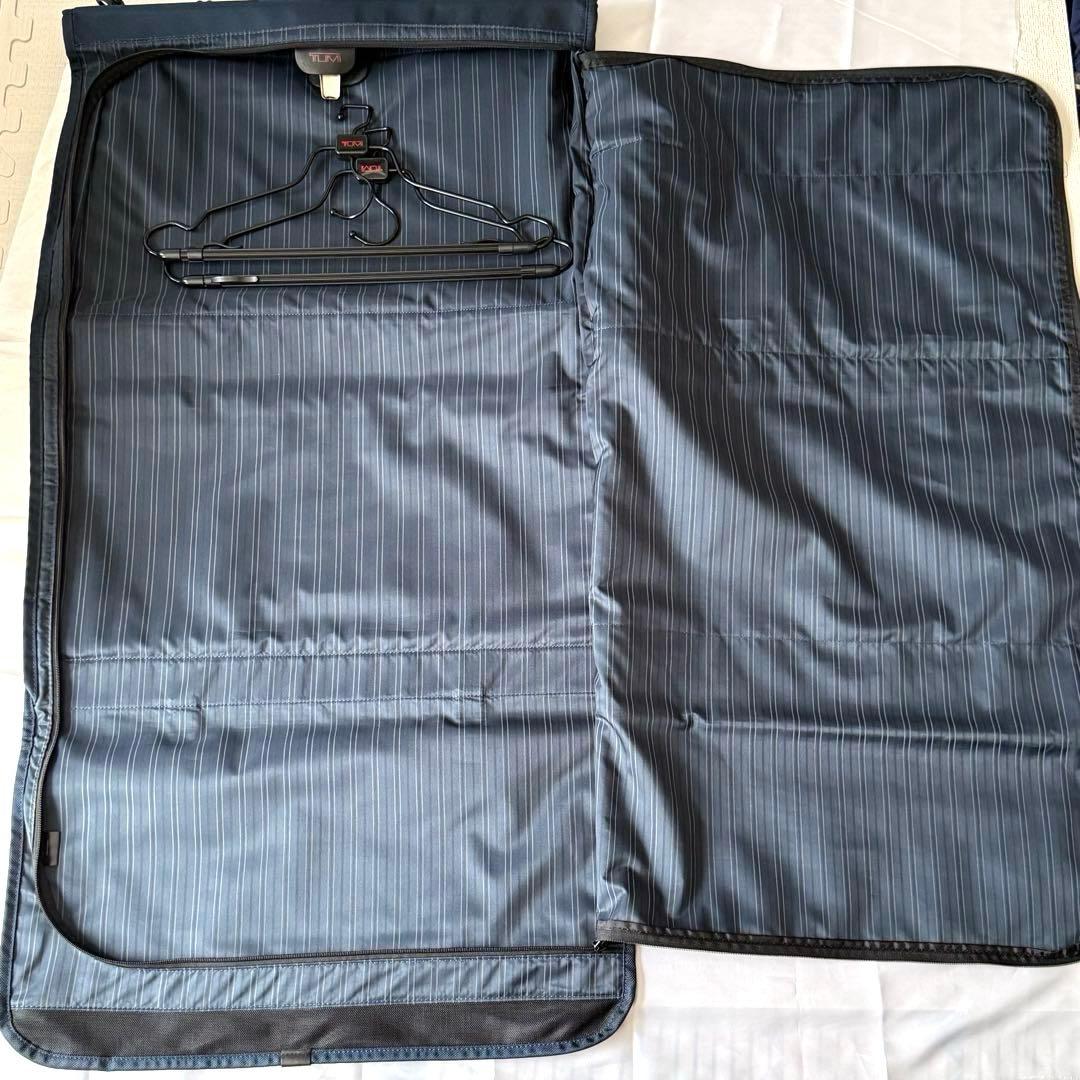 TUMI × SHIPS コラボ ガーメントバッグ ネイビー