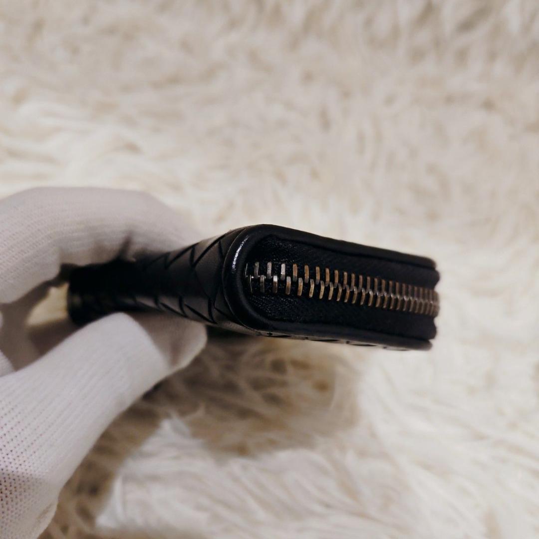 ボッテガヴェネタ ケース イントレチャート ラウンドファスナー 黒