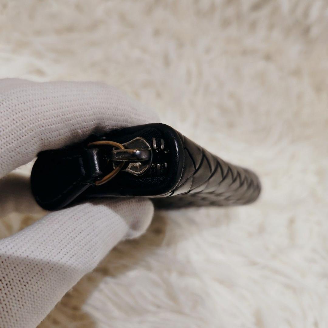 ボッテガヴェネタ ケース イントレチャート ラウンドファスナー 黒