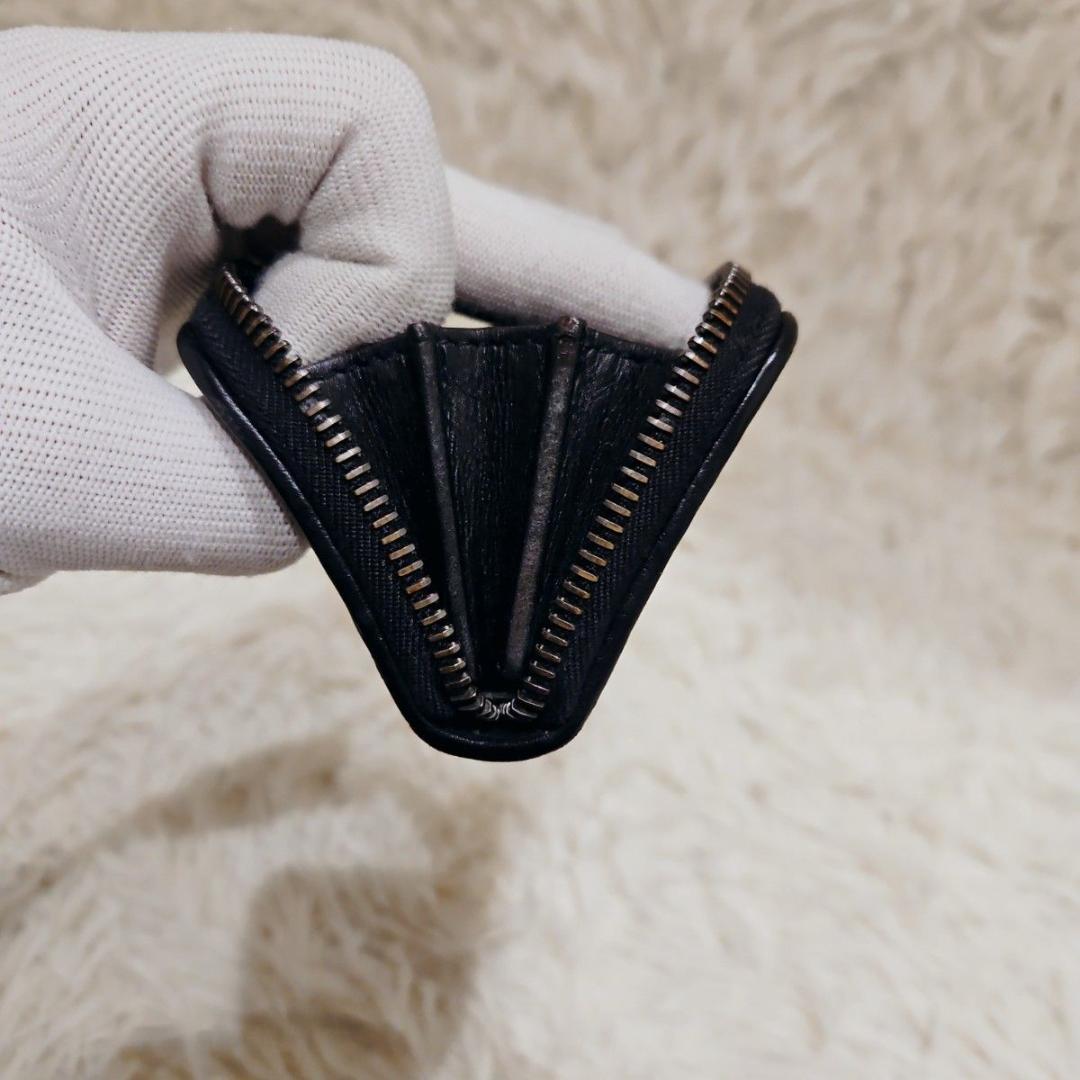 ボッテガヴェネタ ケース イントレチャート ラウンドファスナー 黒