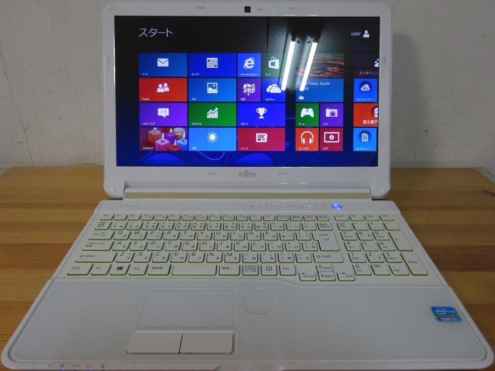 富士通 ノートパソコン LIFEBOOK AH53/J/中古特価良品