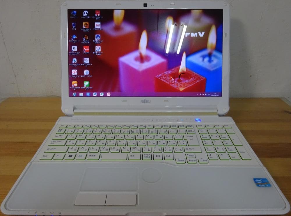 富士通 ノートパソコン LIFEBOOK AH53/J/中古特価良品