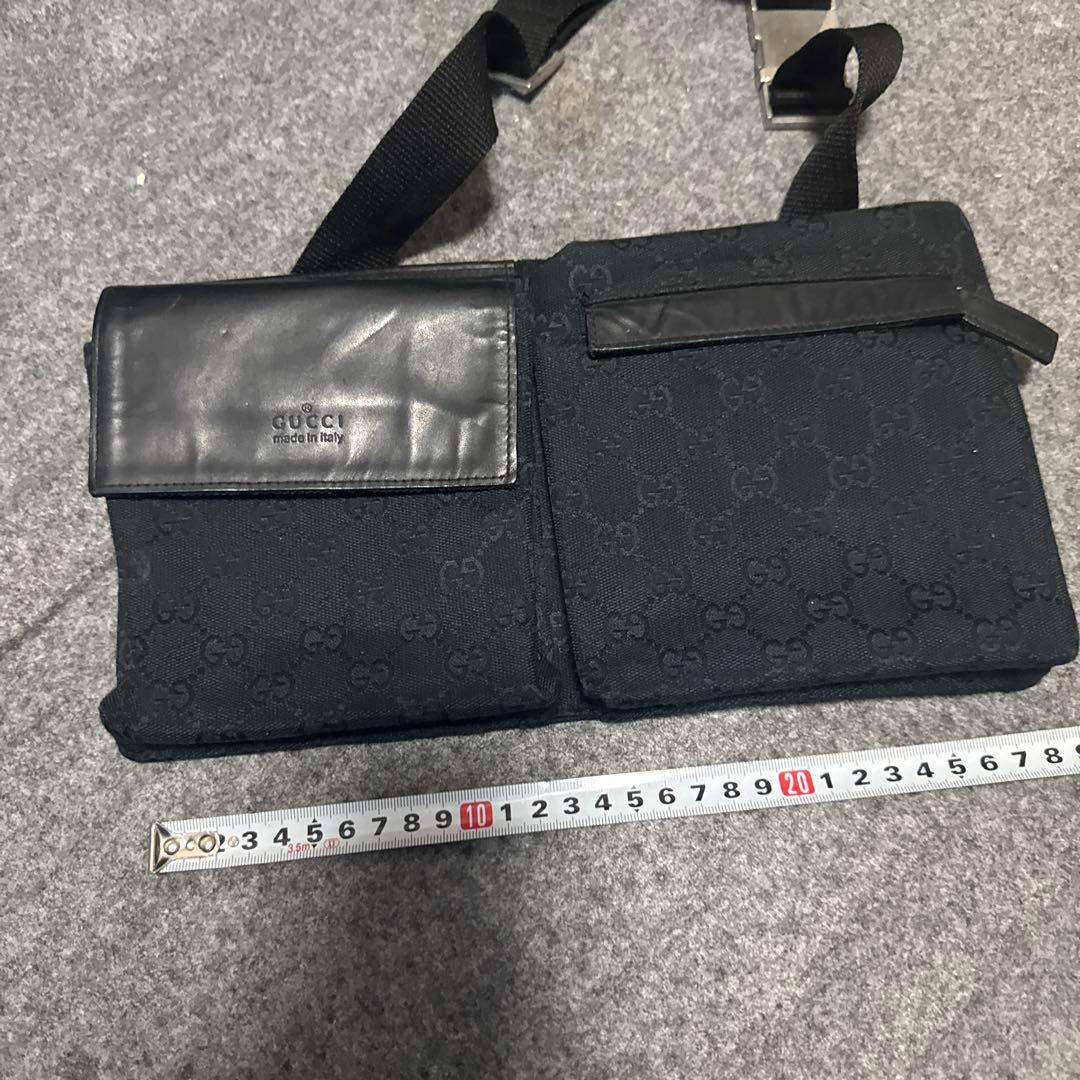 GUCCI ボディバッグ ブラック GGパターン