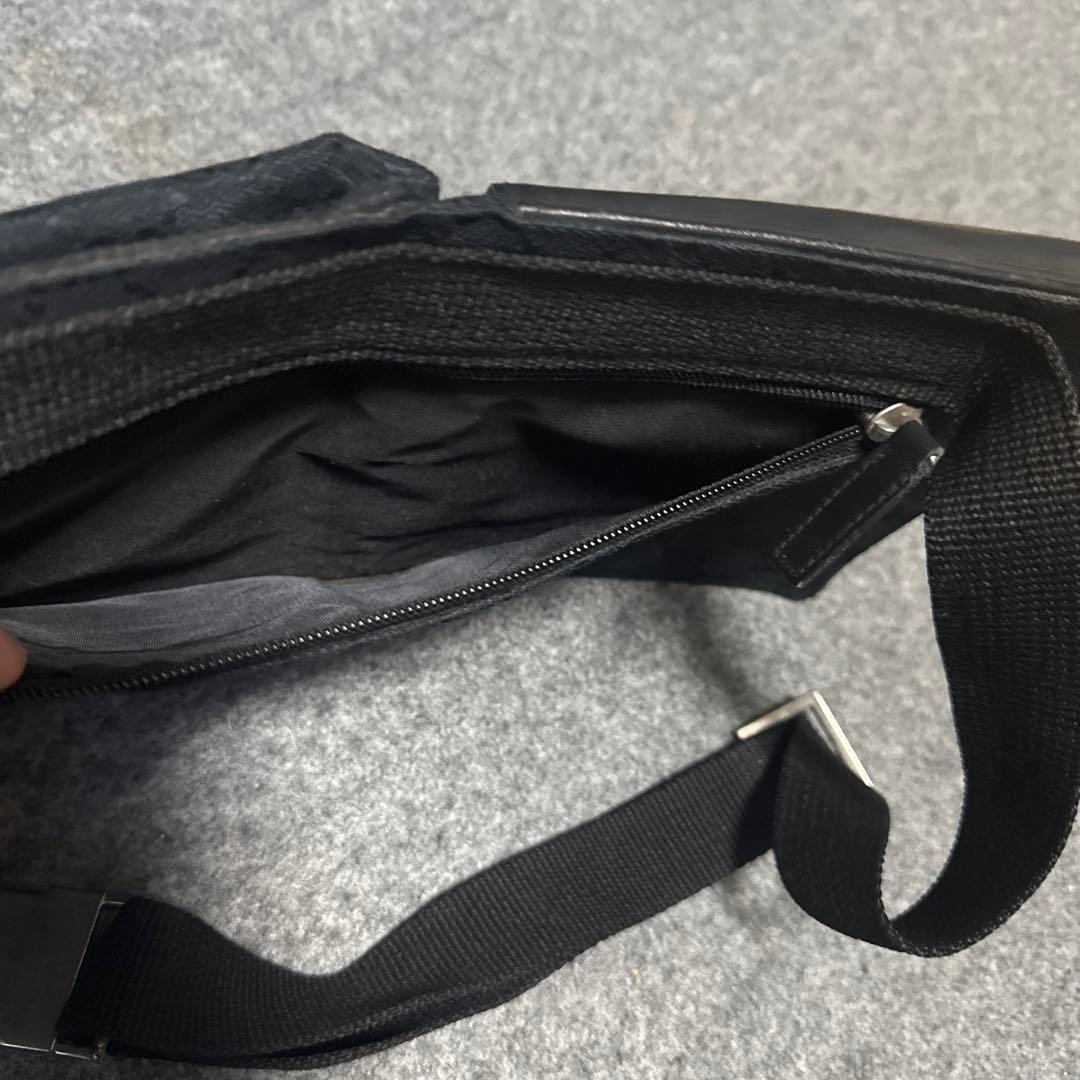 GUCCI ボディバッグ ブラック GGパターン