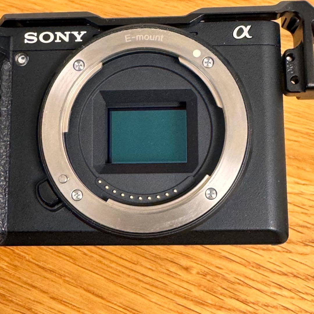【最安値】ソニー　α6300 ミラーレス一眼カメラ　ILCE-6300 レンズ付