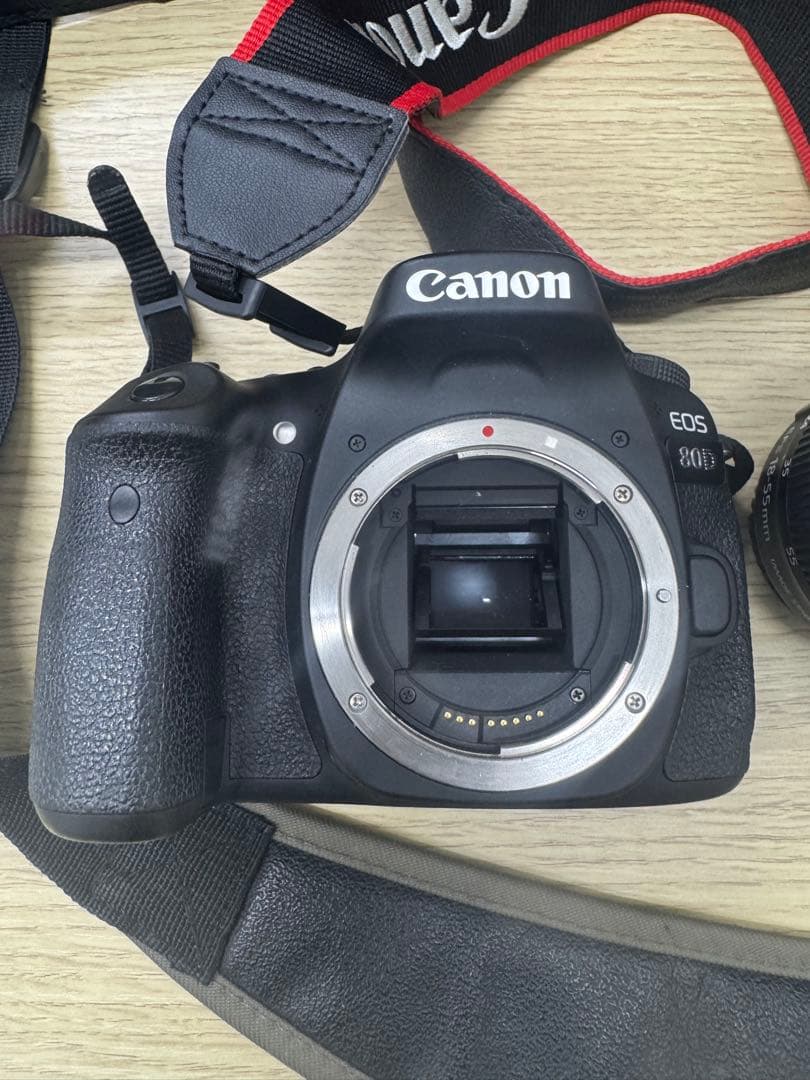 Canon EOS 80D デジタル一眼レフカメラ レンズキット