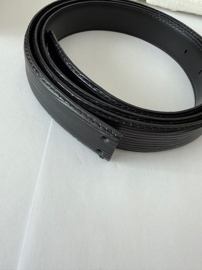 ルイヴィトン 黒 レザー ベルト ブラック　エピ