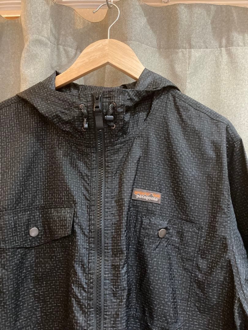 patagonia ブラック ナイロンジャケット L