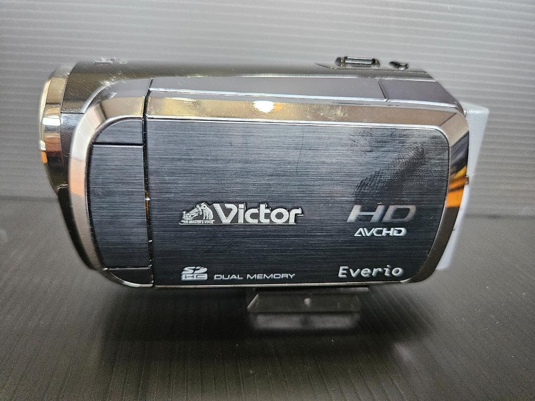 【Victor JVC Everio GZ-HM200】 本体 稼動品