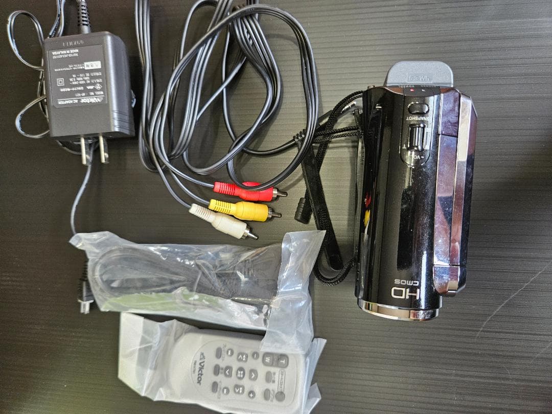 【Victor JVC Everio GZ-HM200】 本体 稼動品