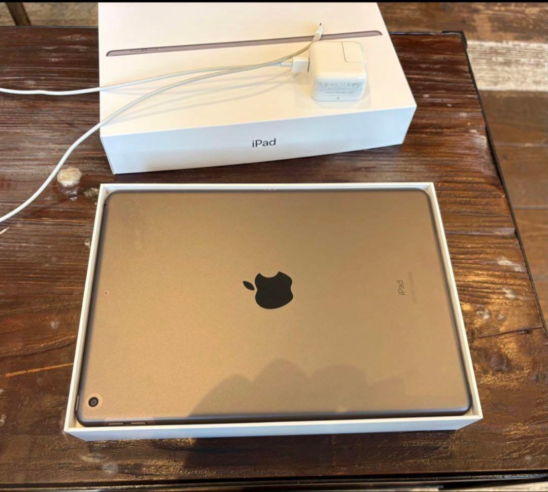 iPad (第7世代) 32GB スペースグレー Wi-Fi