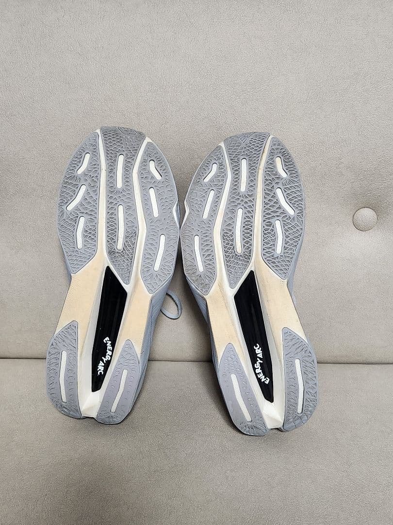 ニューバランス　フューエルセル スーパーコンプ エリート v4 24cm