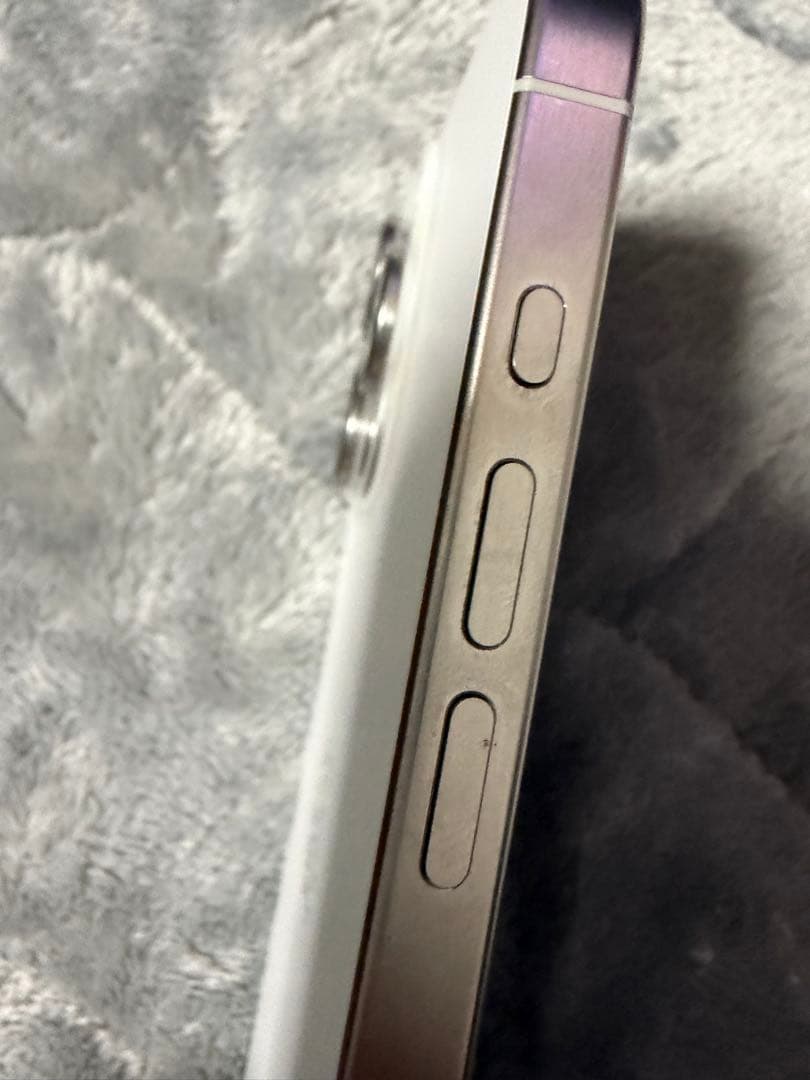 Apple iPhone 15 Pro ホワイトチタニウム　128GB 本体