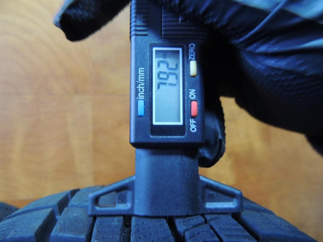 A32　155/65R14　ヨコハマ　スタッドレス4本　サビ有り　ハブ径54mm