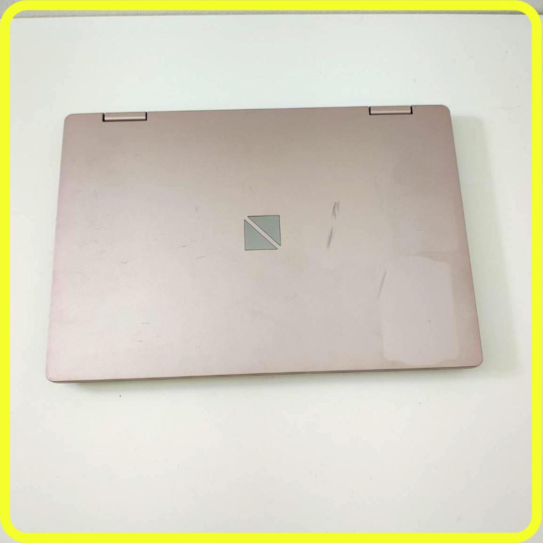 薄型軽量　windows11ノートパソコン⭐️SSD　office　カメラ825