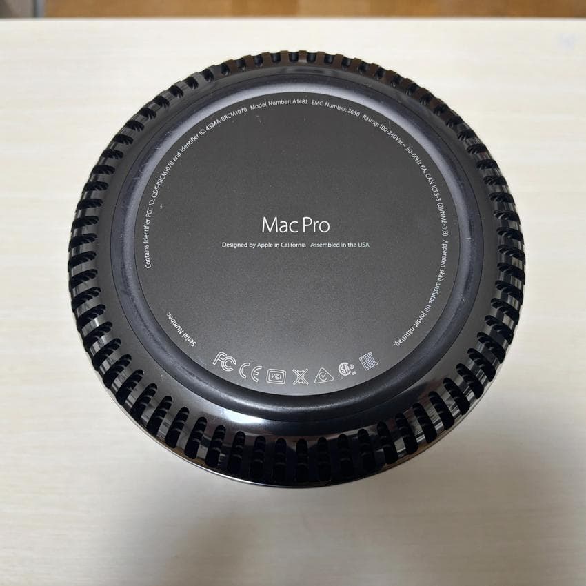 Mac Pro(Late 2013)　 3.5GHz・16GB・500GB