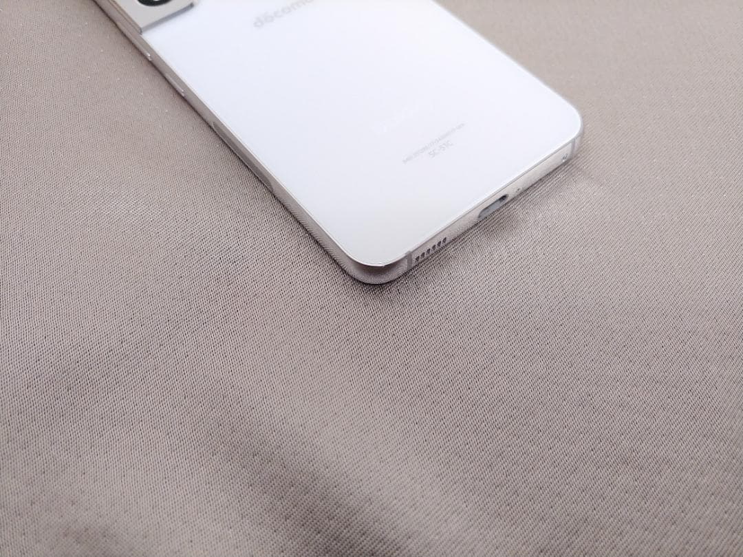 美品 バッテリー良 　Galaxy S22 SC-51C ホワイト 豪華おまけ