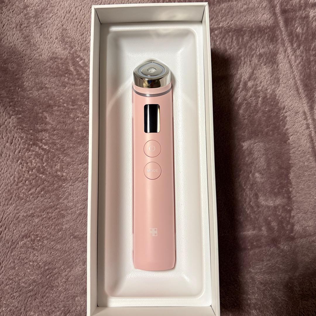 メディキューブ　美顔器 充電式 ピンク　シリコンキャップ、美容液付き