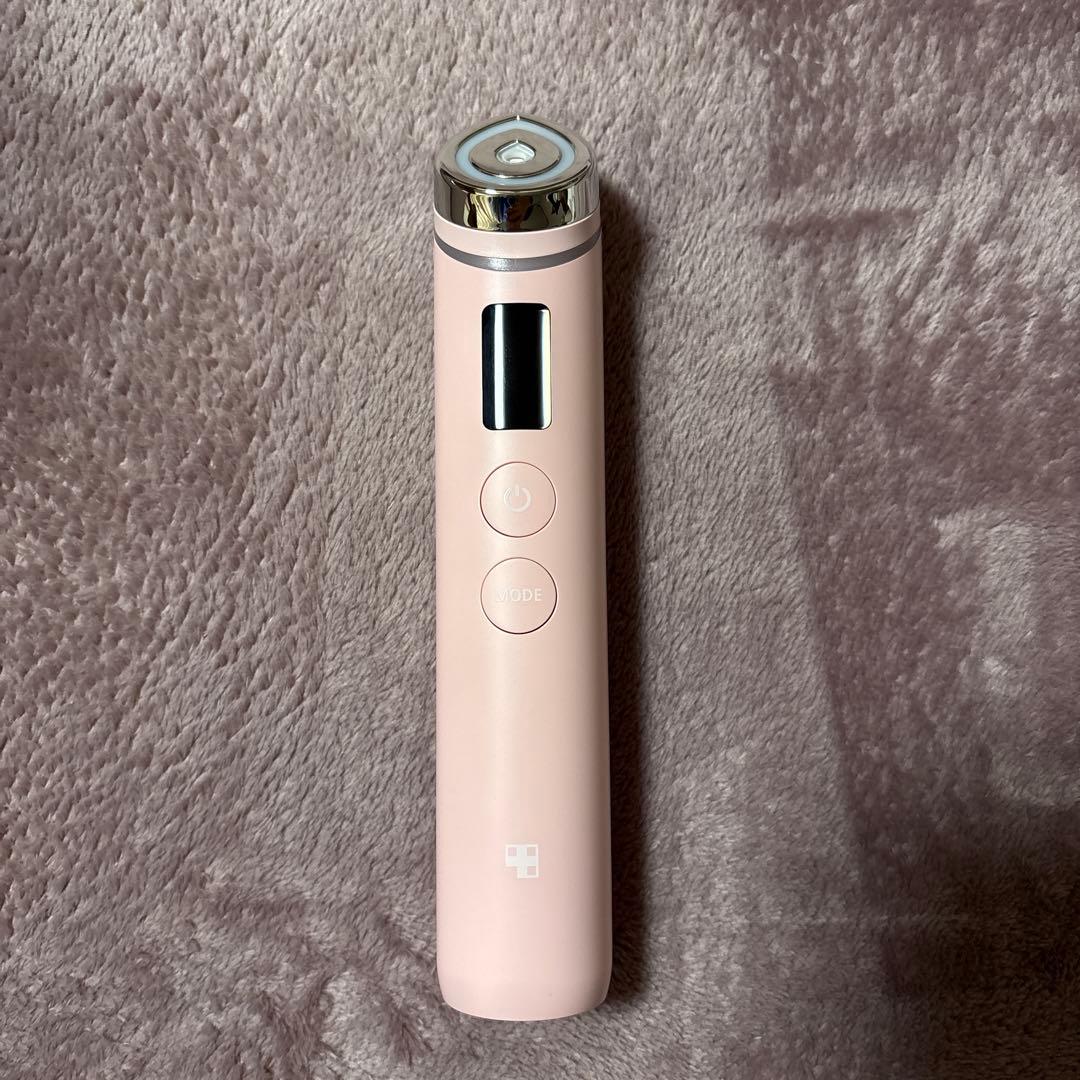 メディキューブ　美顔器 充電式 ピンク　シリコンキャップ、美容液付き