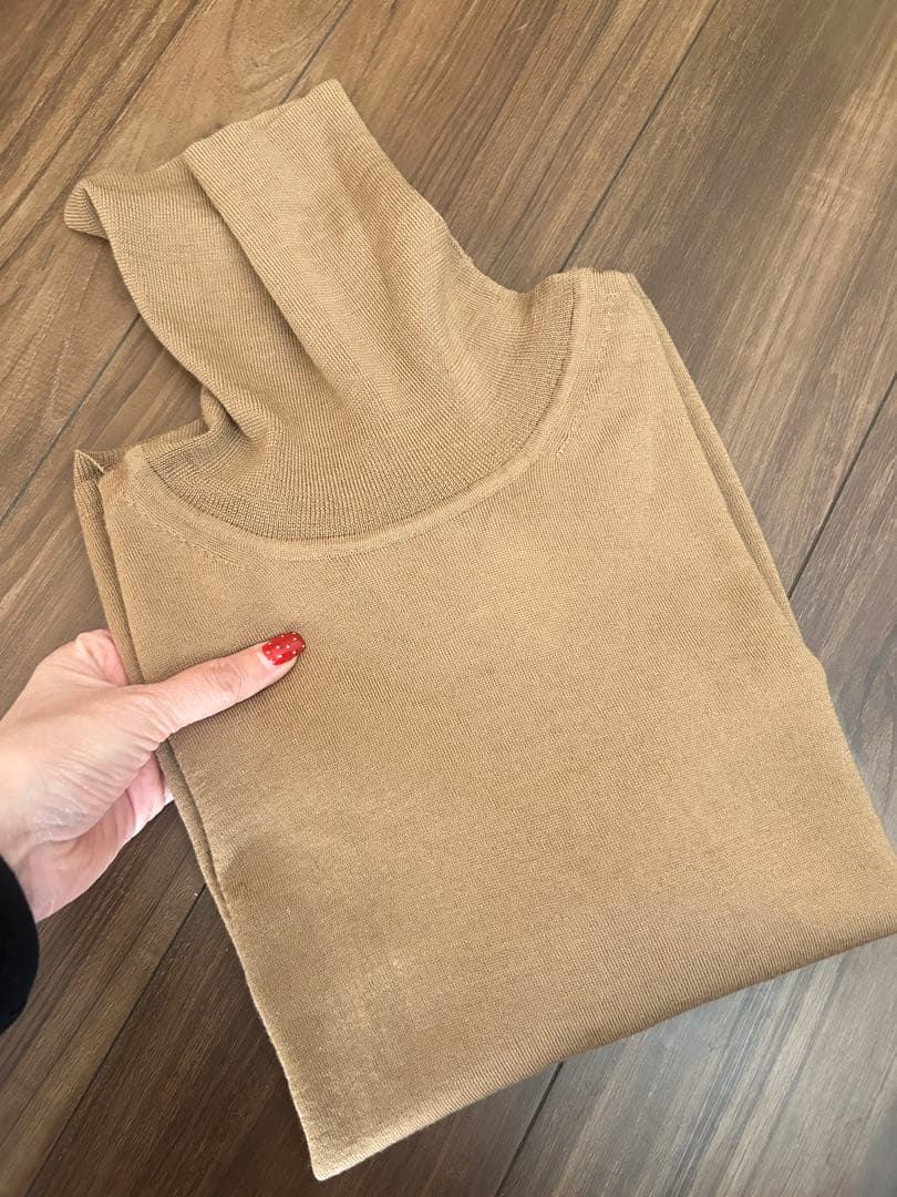 maxmara ベージュ タートルネックニットLサイズ